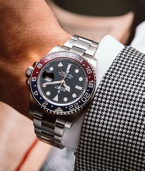 rolex gmt master 2 wrist.